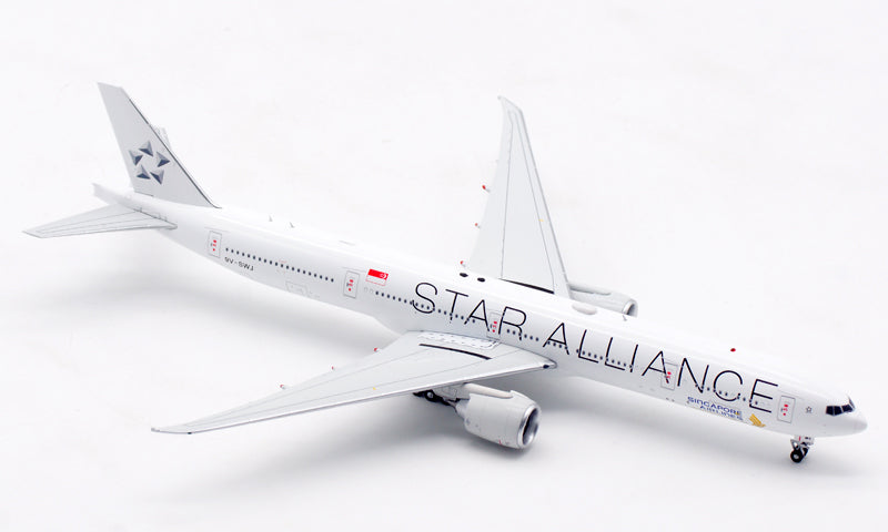 1:400 Aviation400 Singapore Airlines B777-300ER 9V-SWJ "Star Alliance" Free Tractor+Stand