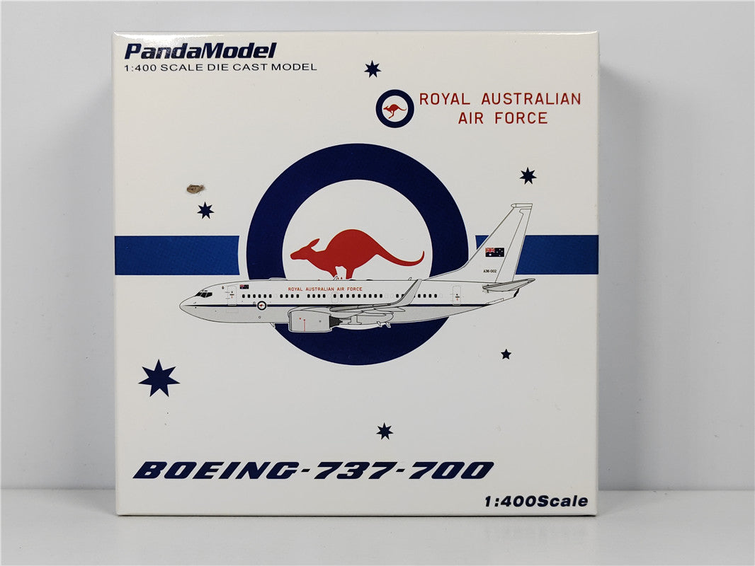 1:400 PandaModel Australia Air Force Boeing 737-700 A36-002 +FreeTractor