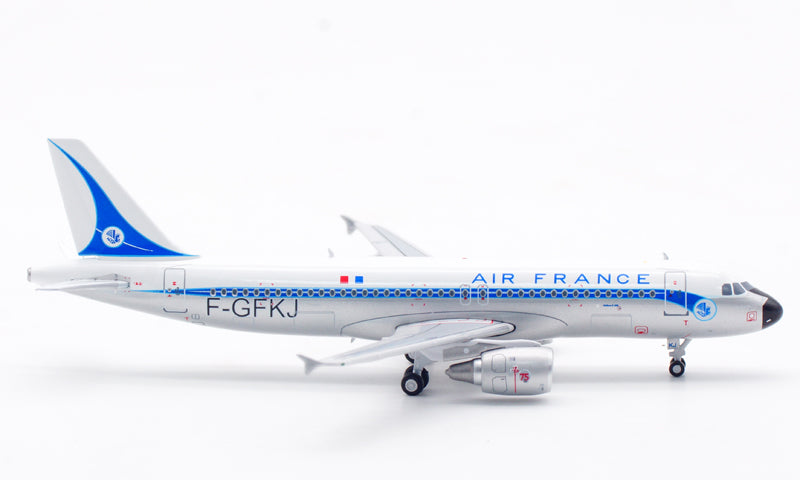 1:400 Aviation400 Air France A320 F-GFKJ  Free Tractor+Stand