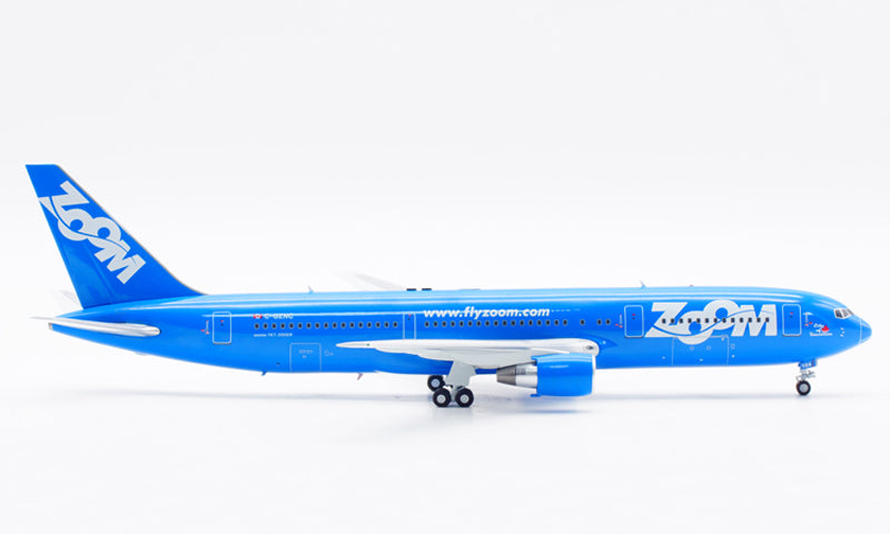 1:200 InFlight200 ZOOM B767-300ER C-GZNC Diecast Aircraft Model With Stand