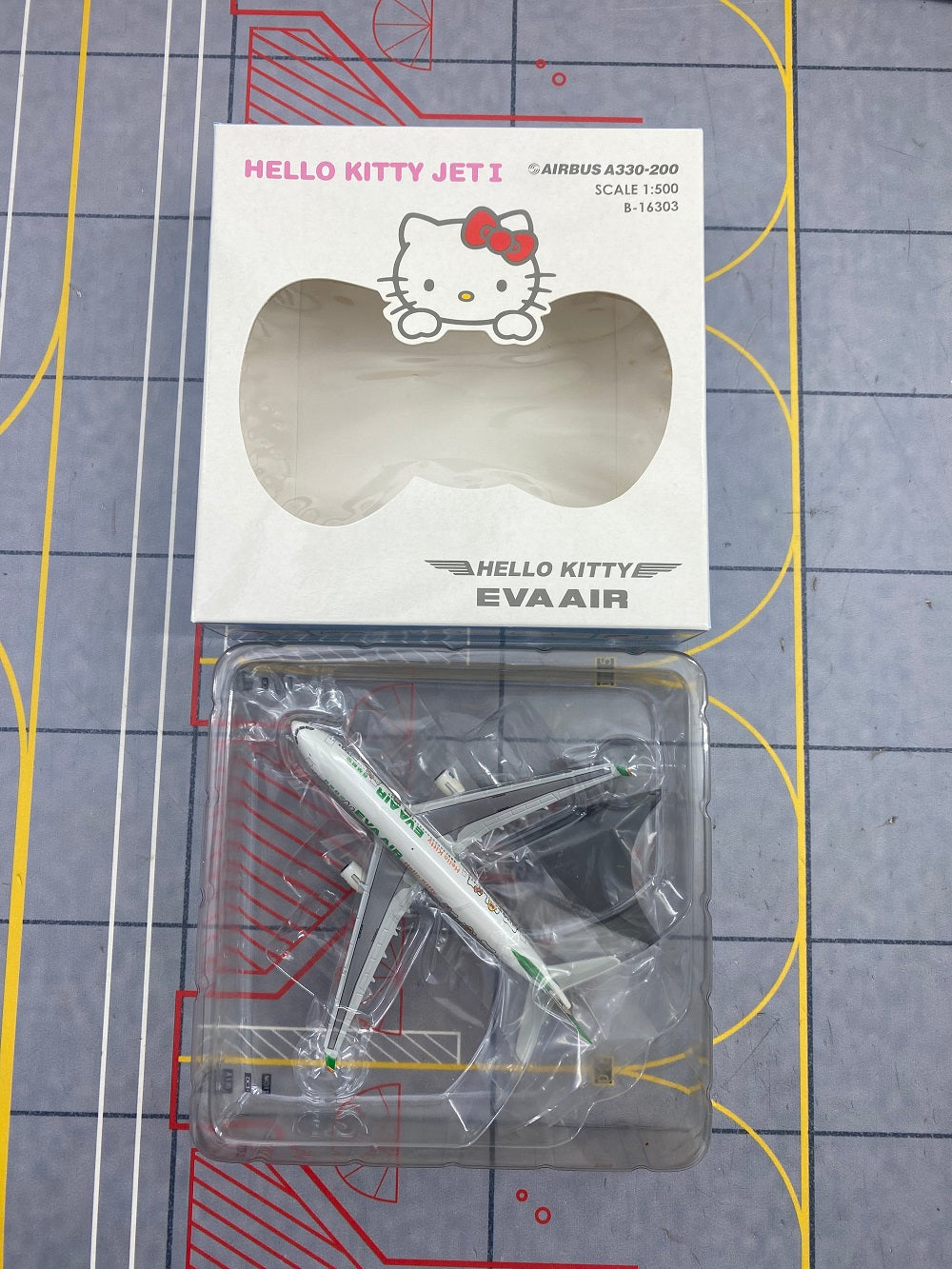 1:500 Herpa Wings EVA Air A330-200 B-16303 "Hello Kitty" 507691  Diecast Aircraft Model
