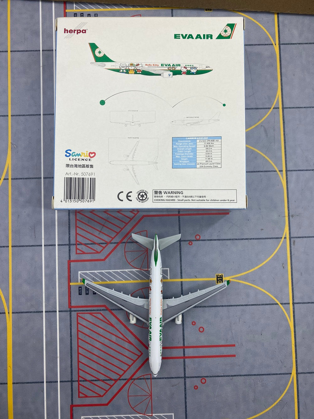 1:500 Herpa Wings EVA Air A330-200 B-16303 "Hello Kitty" 507691  Diecast Aircraft Model