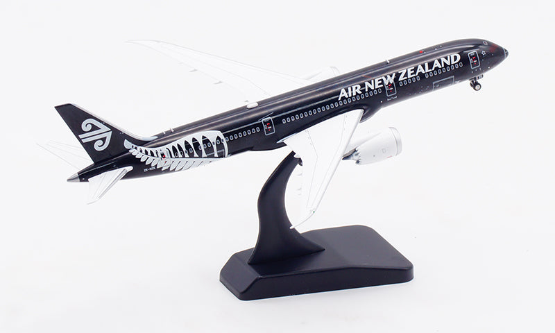 1:400 Aviation400 Air New Zealand  B787-9 ZK-NZE Aircraft Model Free Tractor+Stand