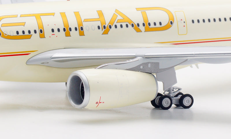1:200 InFlight200 Etihad Airways A330-300 A6-AFE Diecast Aircraft Model