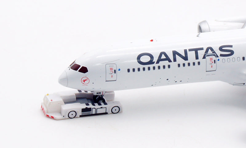 1:400 Aviation400 Qantas Airways B787-9 VH-ZNM Aircraft Model Free Tractor+Stand