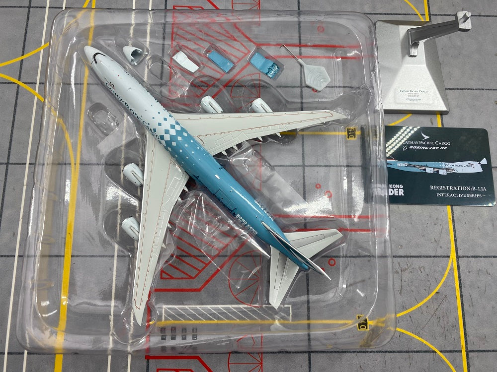 1:400 YY Wings Cathay Pacific Boeing 747-8F B-LJA Aircraft Model +Free Tractor