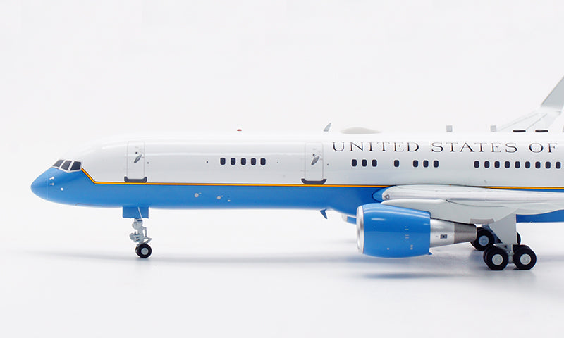 1:200 InFlight200 USAF Air Force Two C-32A 98-0001 Aircraft Model With Stand