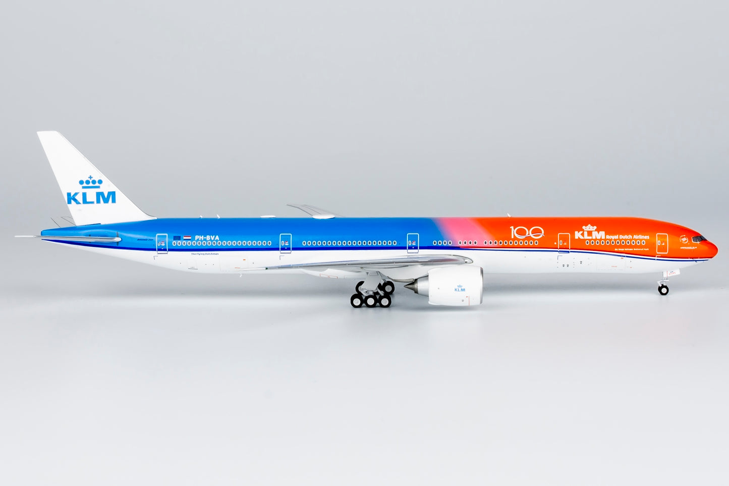 1:400 NG Models NG73043 KLM Boeing 777-300ER PH-BVA "100YEARS" Aircraft Model+Free Tractor