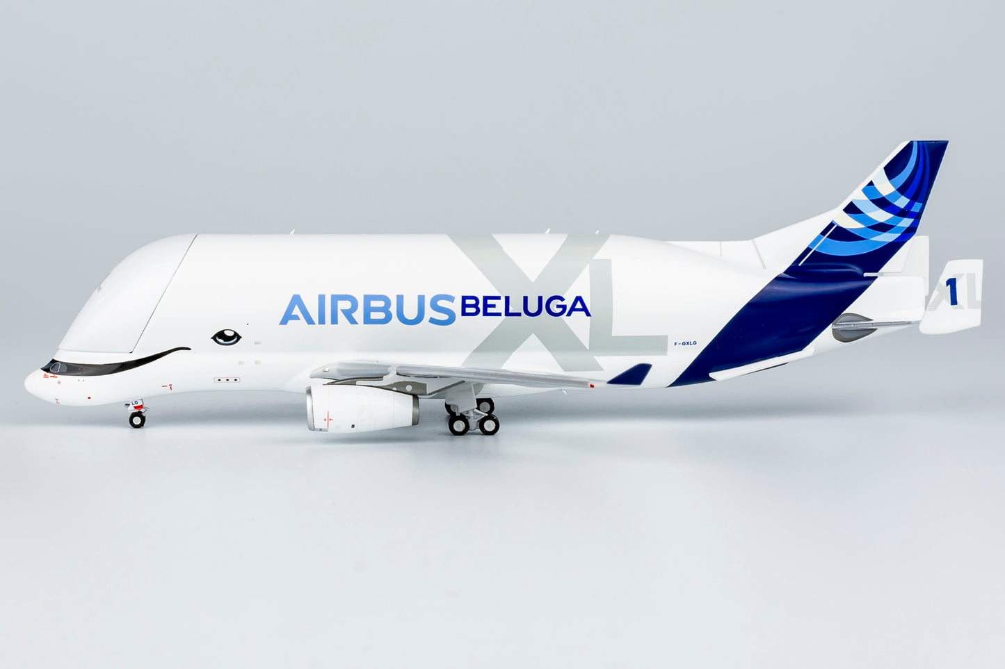 1:400 NG Models NG60005 Airbus A330-700L Beluga XL F-GXLG #1 Aircraft Model+Free Tractor