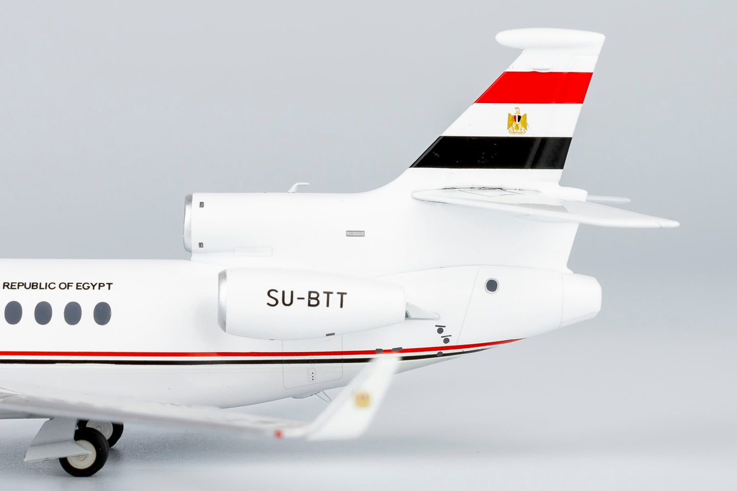 1:200 NG Models NG71019 Egyptian Gov Dassault Falcon 7X SU-BTT Aircraft Model