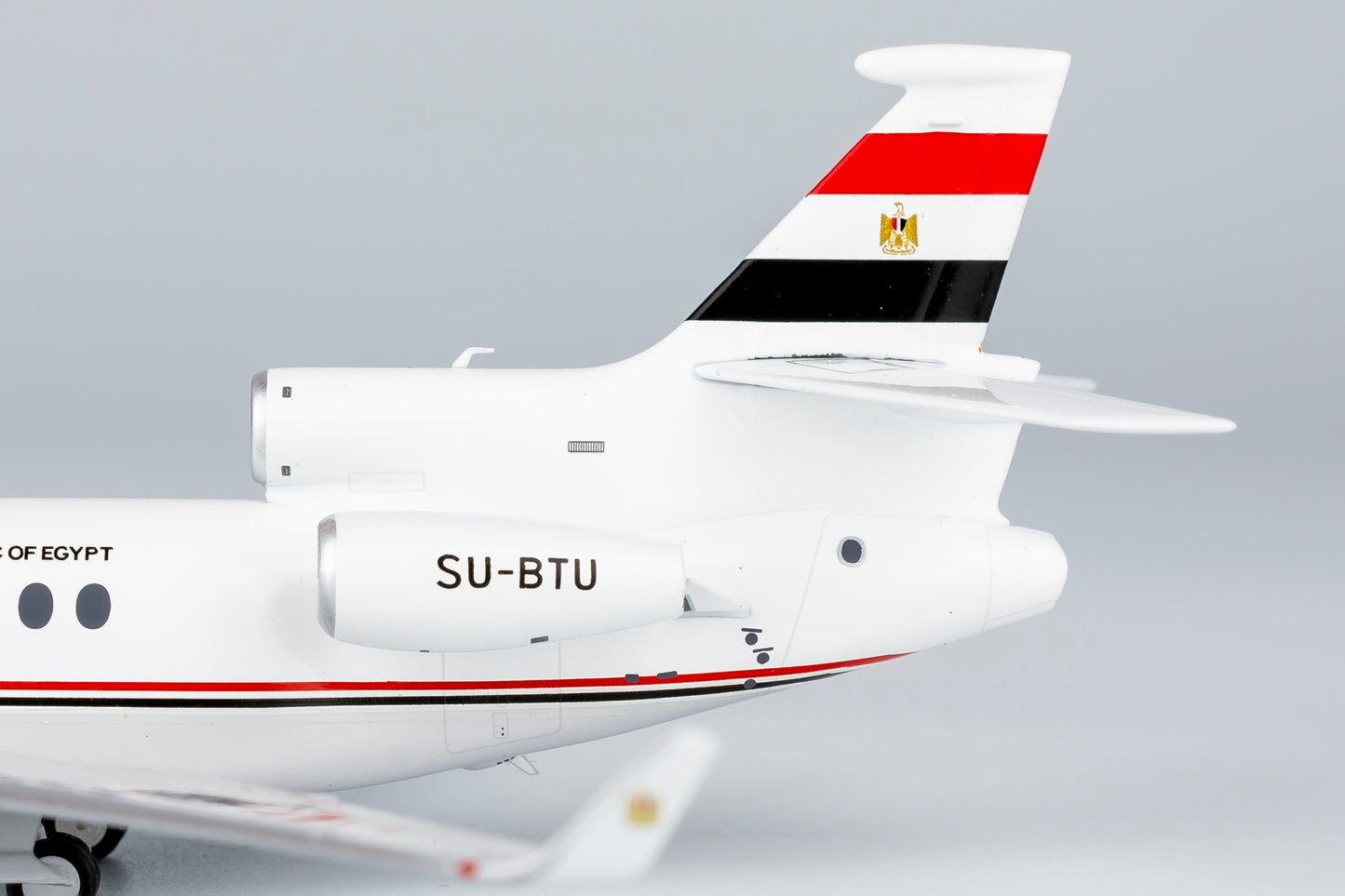 1:200 NG Models NG71020 Egyptian Gov Dassault Falcon 7X SU-BTU Aircraft Model