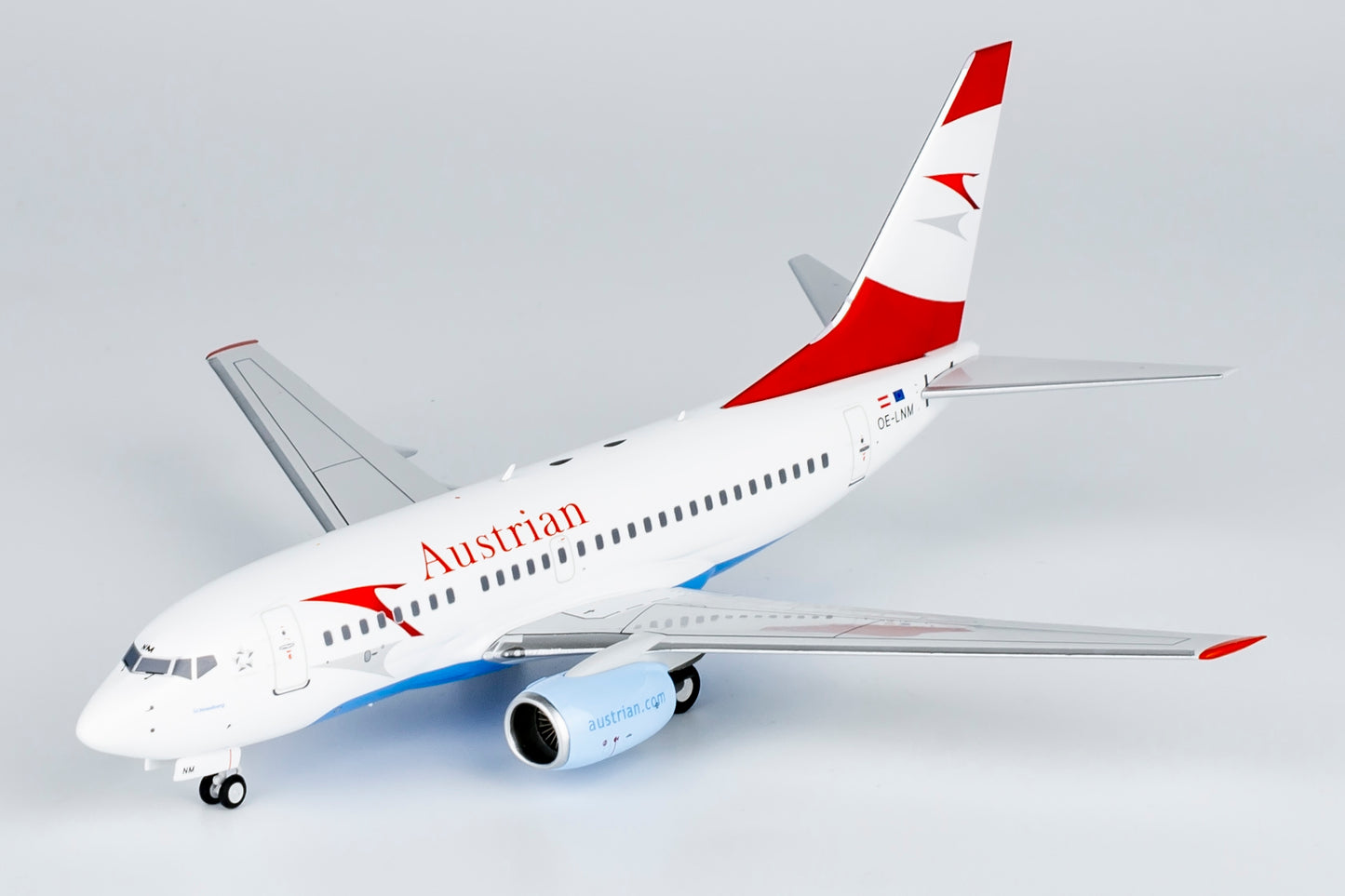 1:200 NG Models NG06007 Austrian Airlines Boeing 737-600 OE-LNM Aircraft Model