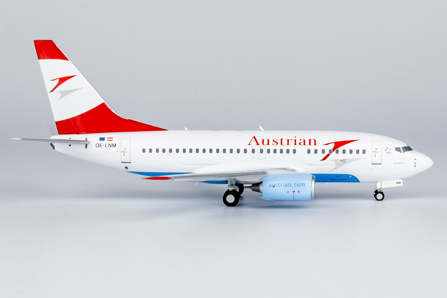 1:200 NG Models NG06007 Austrian Airlines Boeing 737-600 OE-LNM Aircraft Model