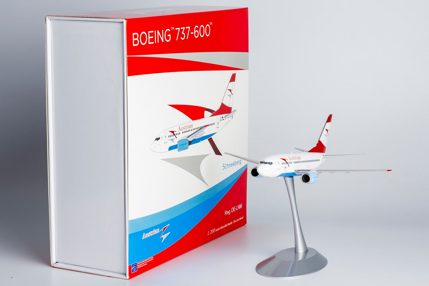 1:200 NG Models NG06007 Austrian Airlines Boeing 737-600 OE-LNM Aircraft Model