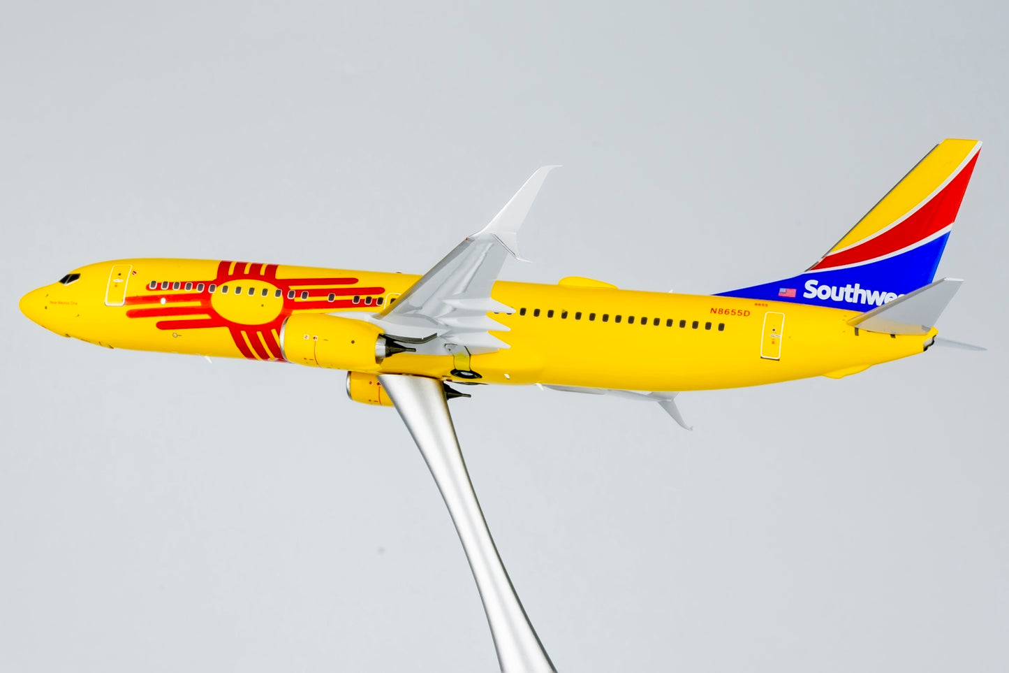 1:200 NG Models NG08003 Southwest Airlines Boeing 737-800 N8655D Aircraft Model