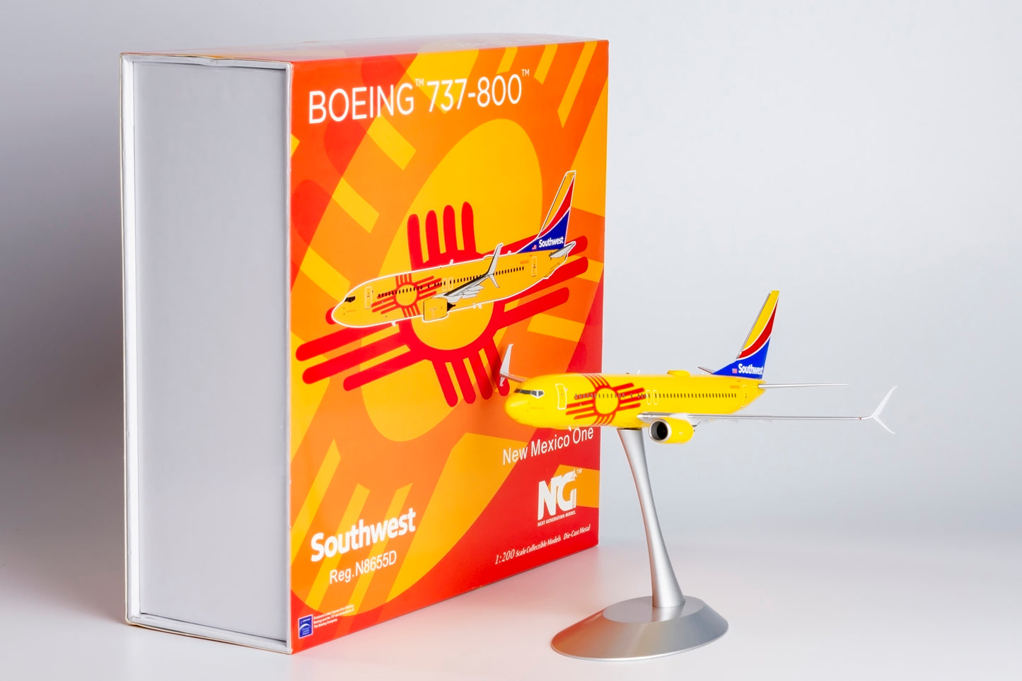 1:200 NG Models NG08003 Southwest Airlines Boeing 737-800 N8655D Aircraft Model