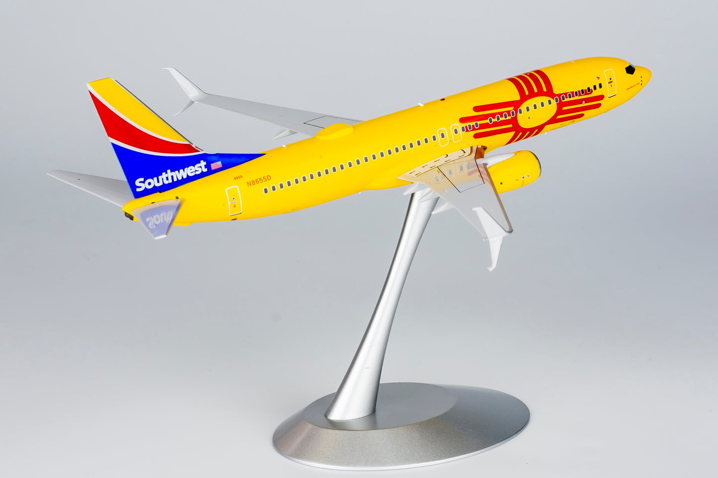 1:200 NG Models NG08003 Southwest Airlines Boeing 737-800 N8655D Aircraft Model