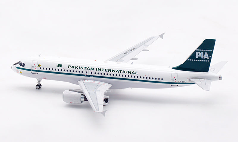 1:200 InFlight200 Pakistan International Airlines A320 AP-BLA Aircraft Model With Stand