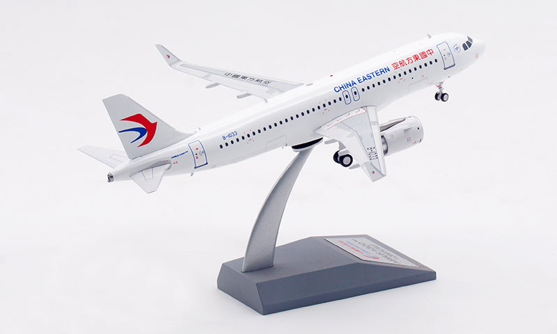 1:200 Aviation200 China Eastern Airlines A320NEO B-1033 Aircraft Model With Stand