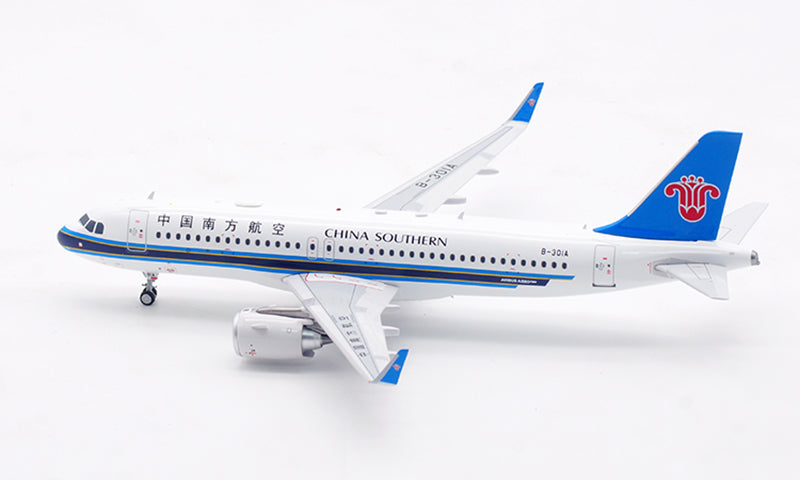 1:200 Aviation200 China Southern Airlines A320NEO B-301A Aircraft Model With Stand