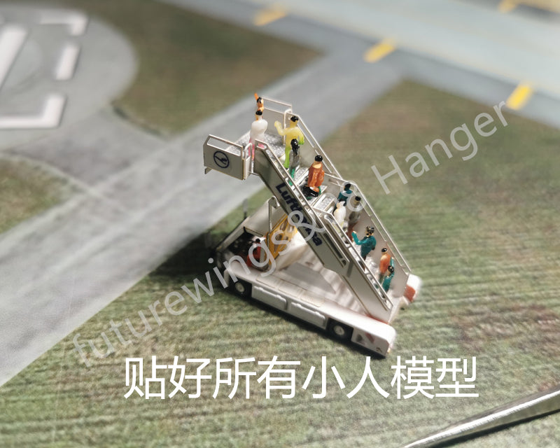 1:200 08 Hanger Diecast Airport GSE Passenger Stairs