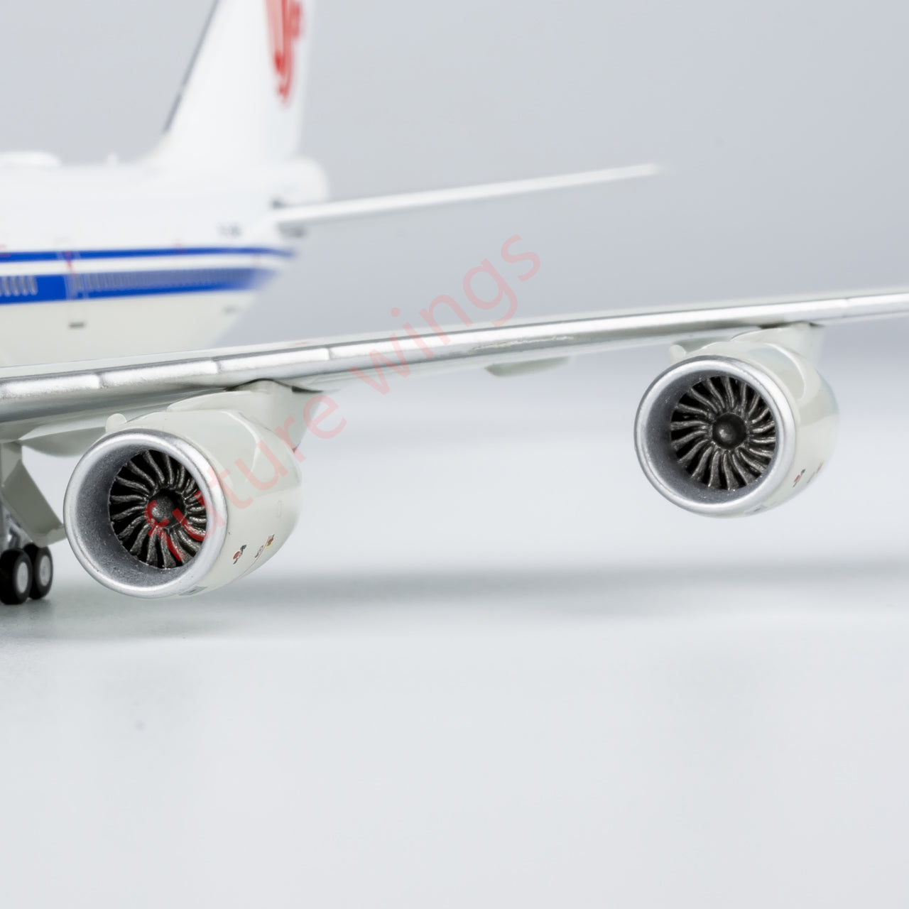 1:400 NG Models NG78031 Air China Boeing 747-8i B-2482+Free Tractor