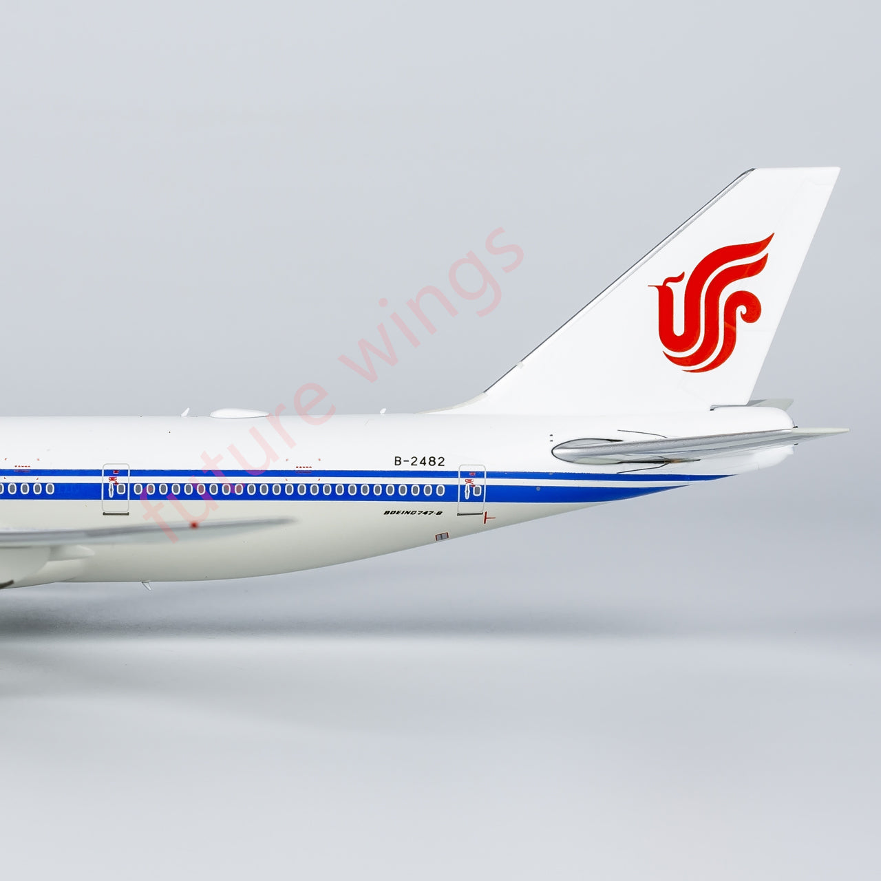 1:400 NG Models NG78031 Air China Boeing 747-8i B-2482+Free Tractor