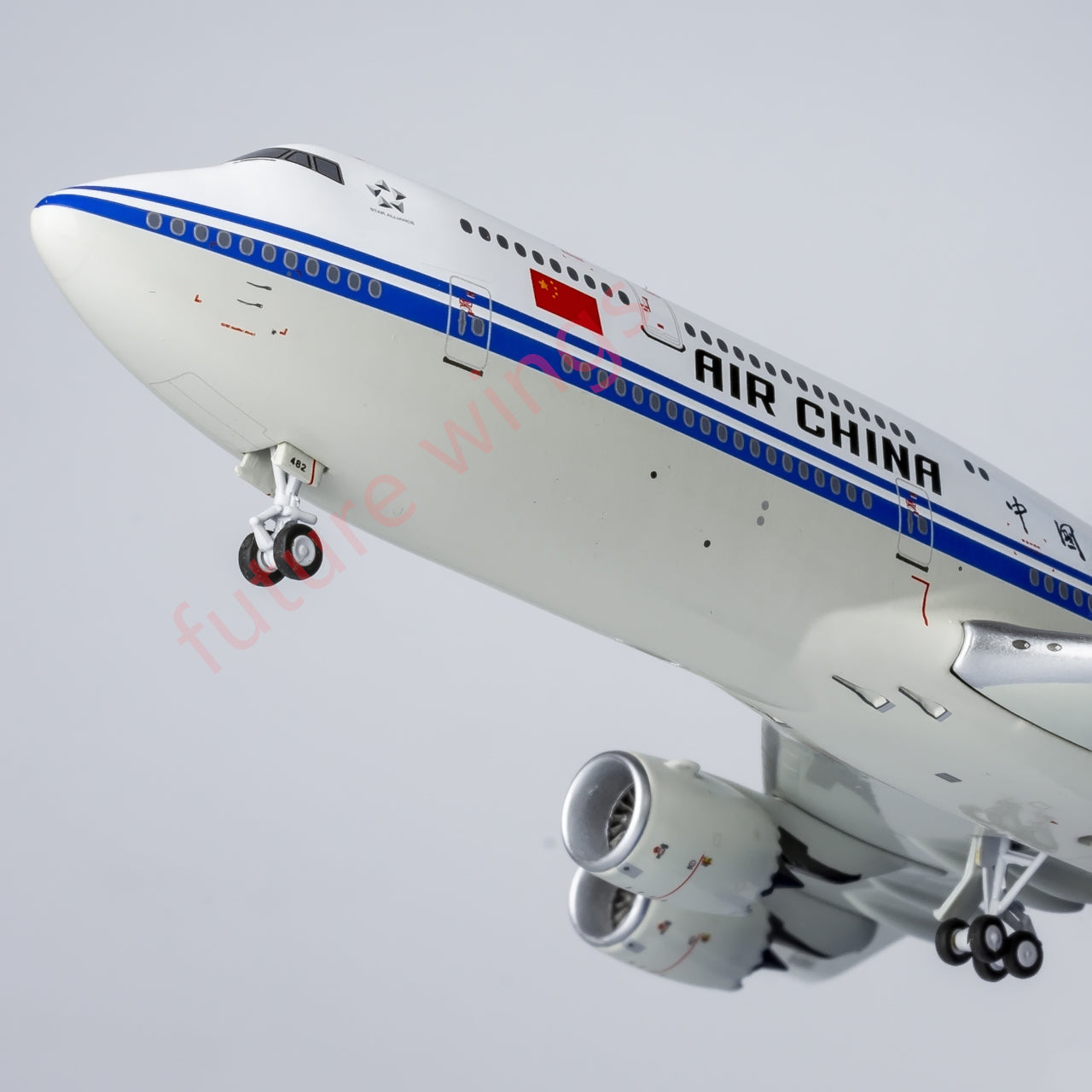 1:400 NG Models NG78031 Air China Boeing 747-8i B-2482+Free Tractor