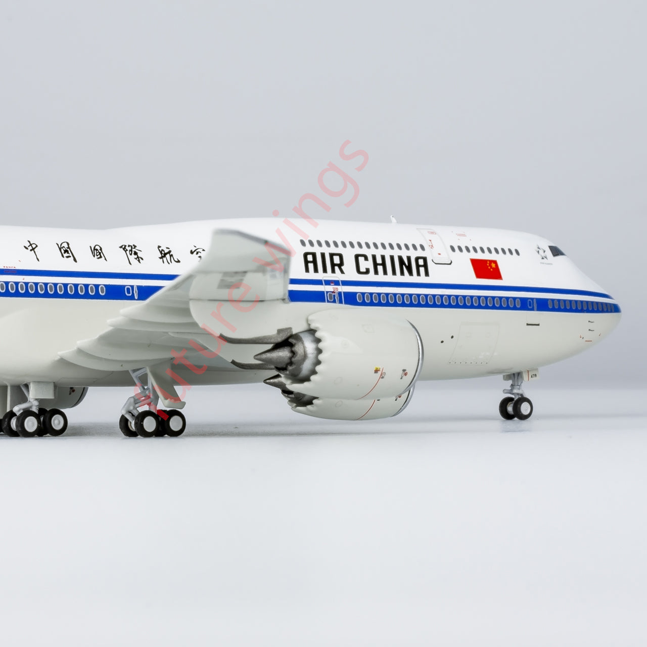 1:400 NG Models NG78030 Air China Boeing 747-8i B-2479+Free Tractor