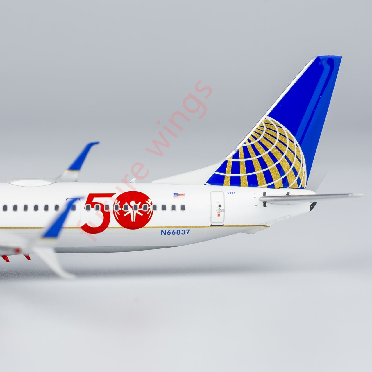 1:400 NG Models NG79015 United Airlines Boeing 737-900ER N66837 Aircraft Model+Free Tractor