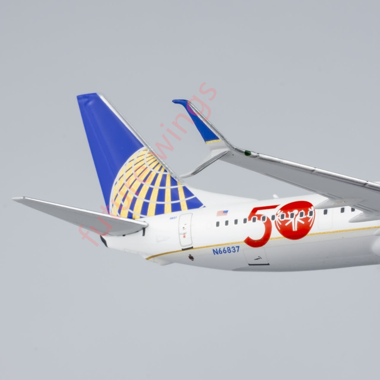 1:400 NG Models NG79015 United Airlines Boeing 737-900ER N66837 Aircraft Model+Free Tractor