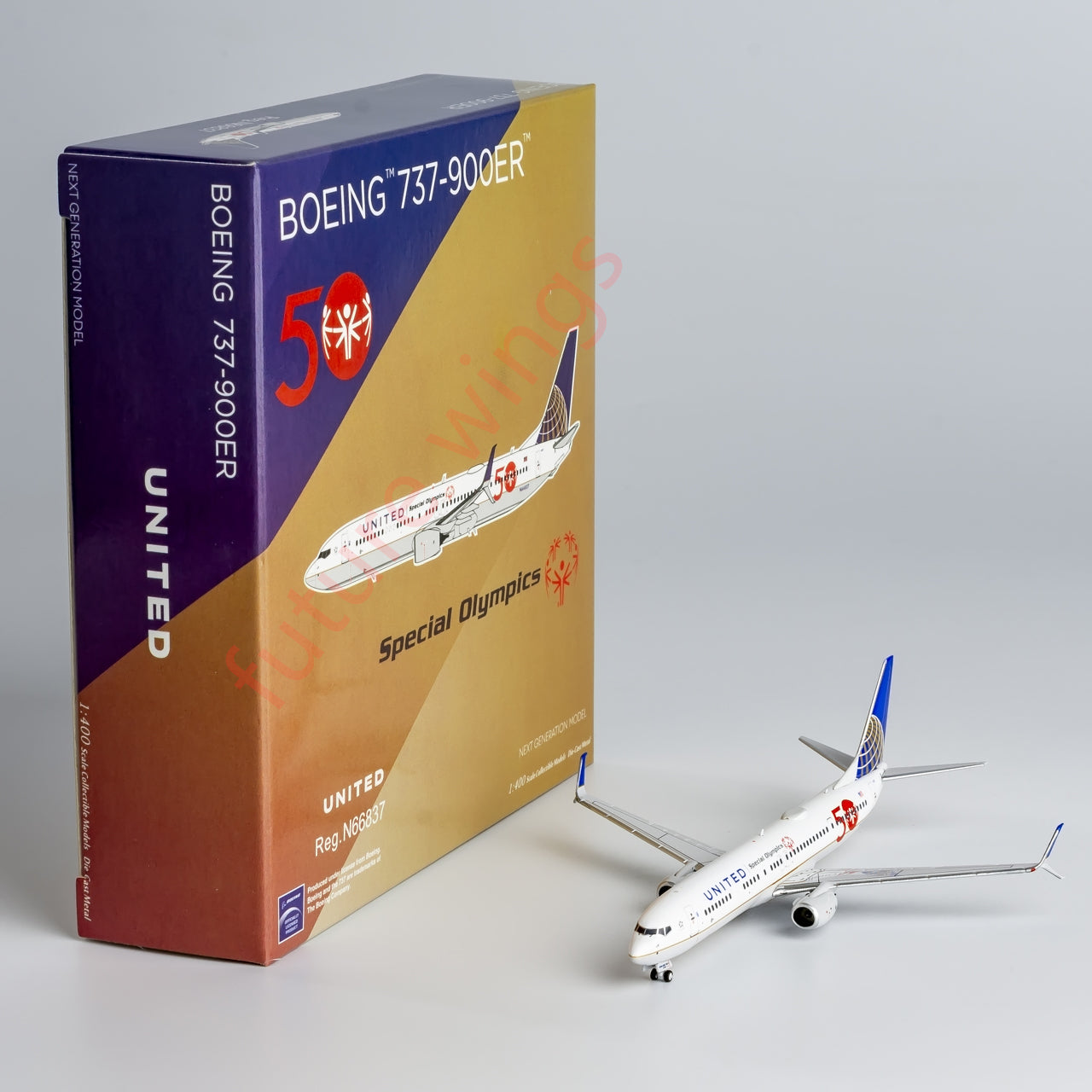 1:400 NG Models NG79015 United Airlines Boeing 737-900ER N66837 Aircraft Model+Free Tractor