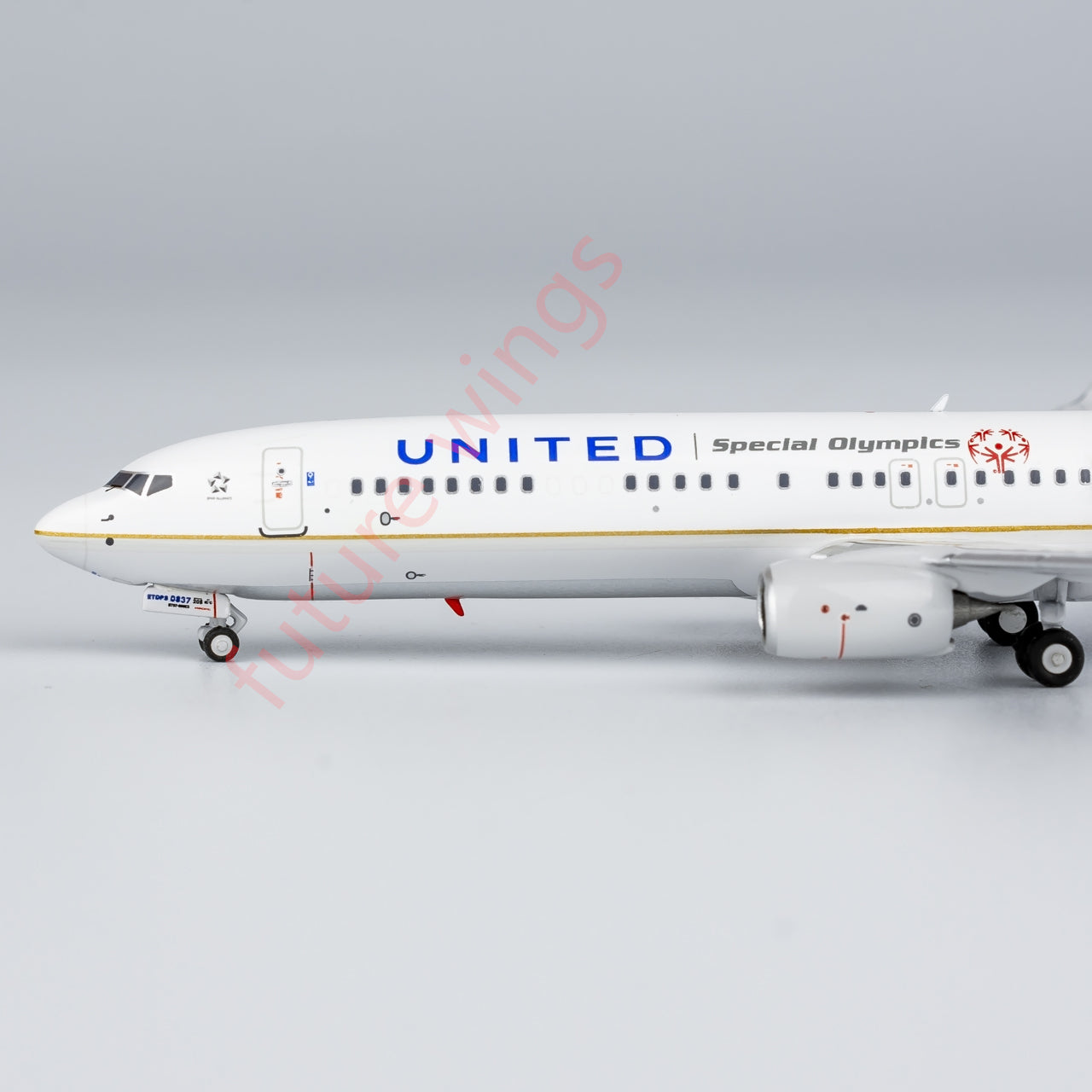 1:400 NG Models NG79015 United Airlines Boeing 737-900ER N66837 Aircraft Model+Free Tractor