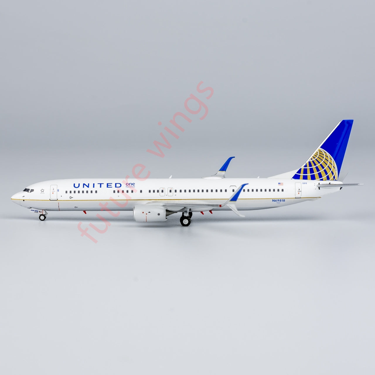 1:400 NG Models NG79012 United Airlines Boeing 737-900ER N69818 Aircraft Model+Free Tractor