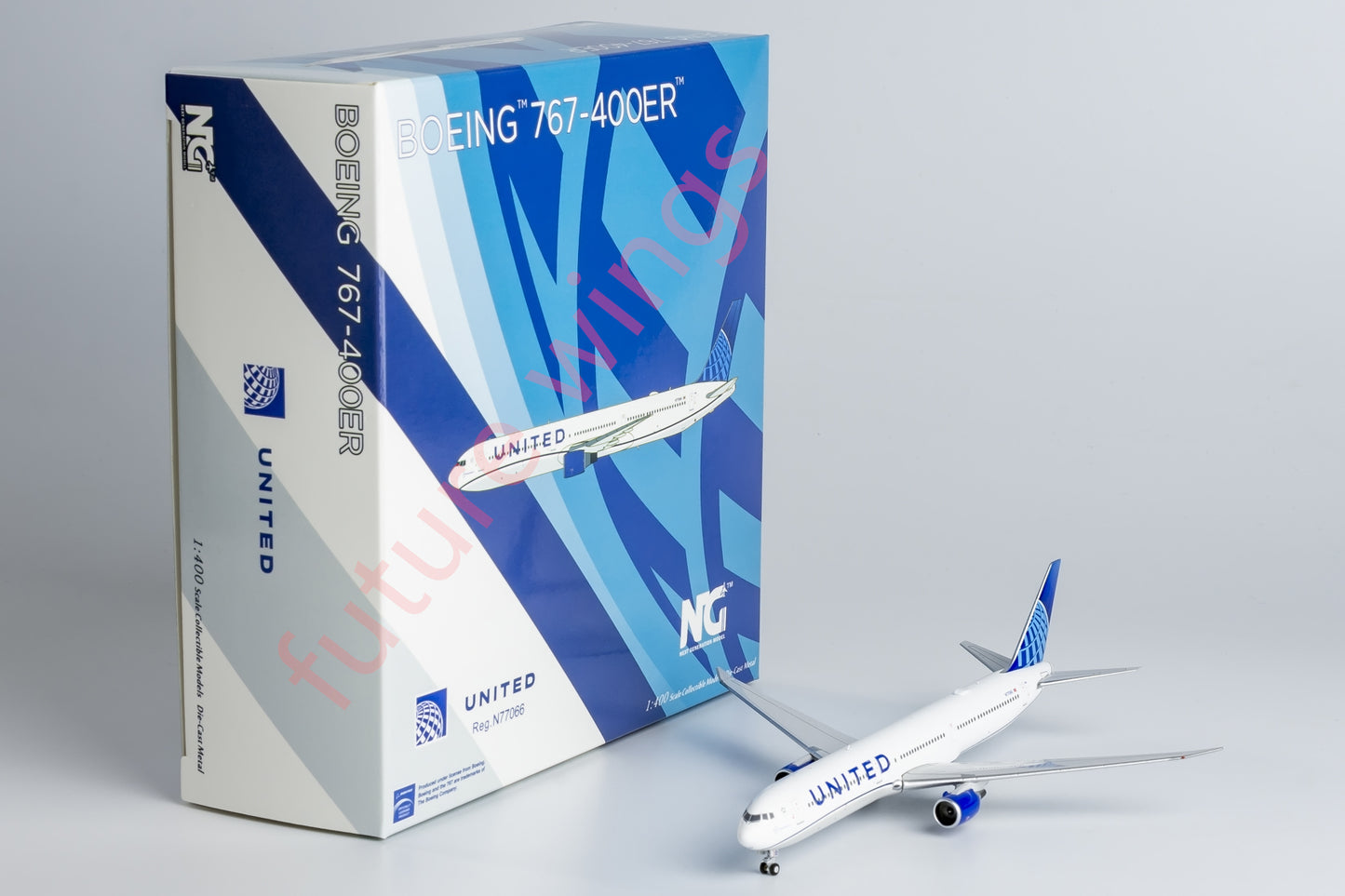 1:400 NG Models NG18001 United Airlines Boeing 767-400ER N77066 Aircraft Model+Free Tractor