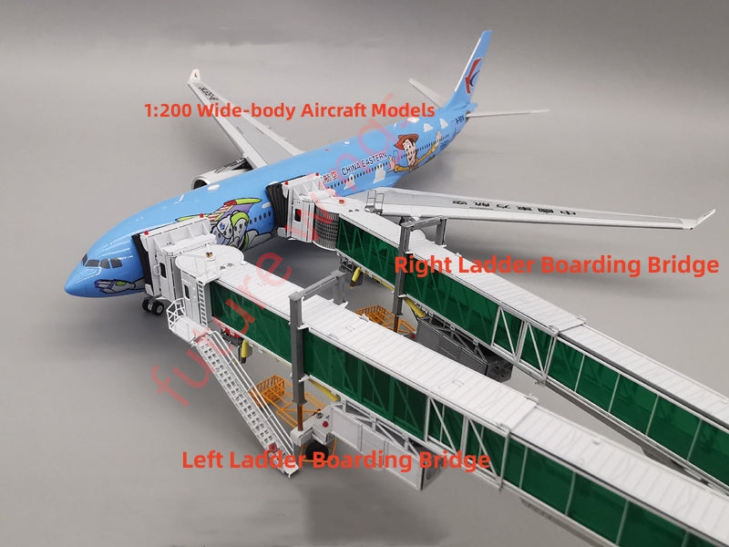 1:200 08 Hanger Highly Details Diecast Airport GSE Boarding Bridge Set