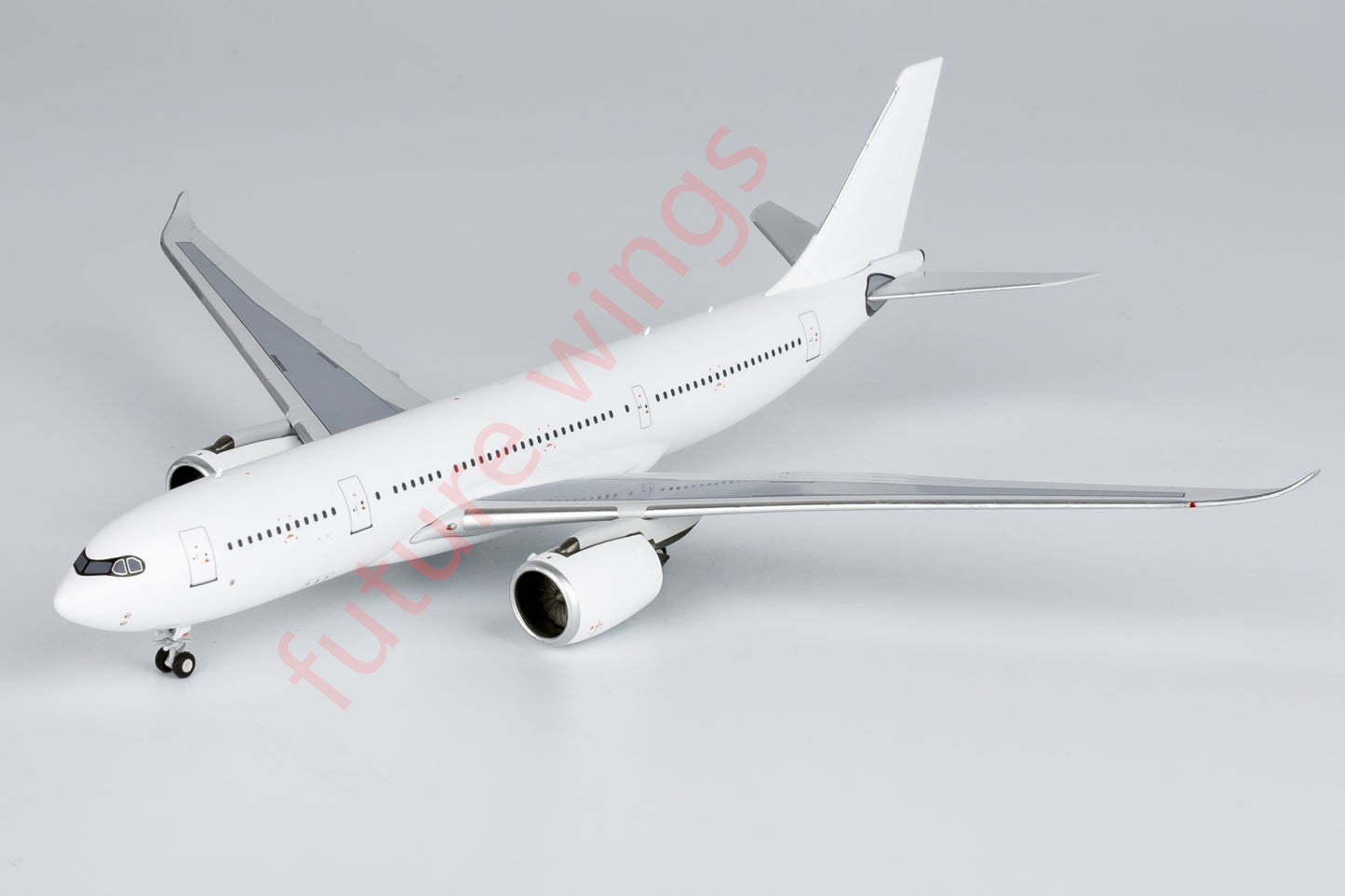 1:400 NG Models NG67000 Airbus A330-800 Blank Aircraft Model+Free Tractor