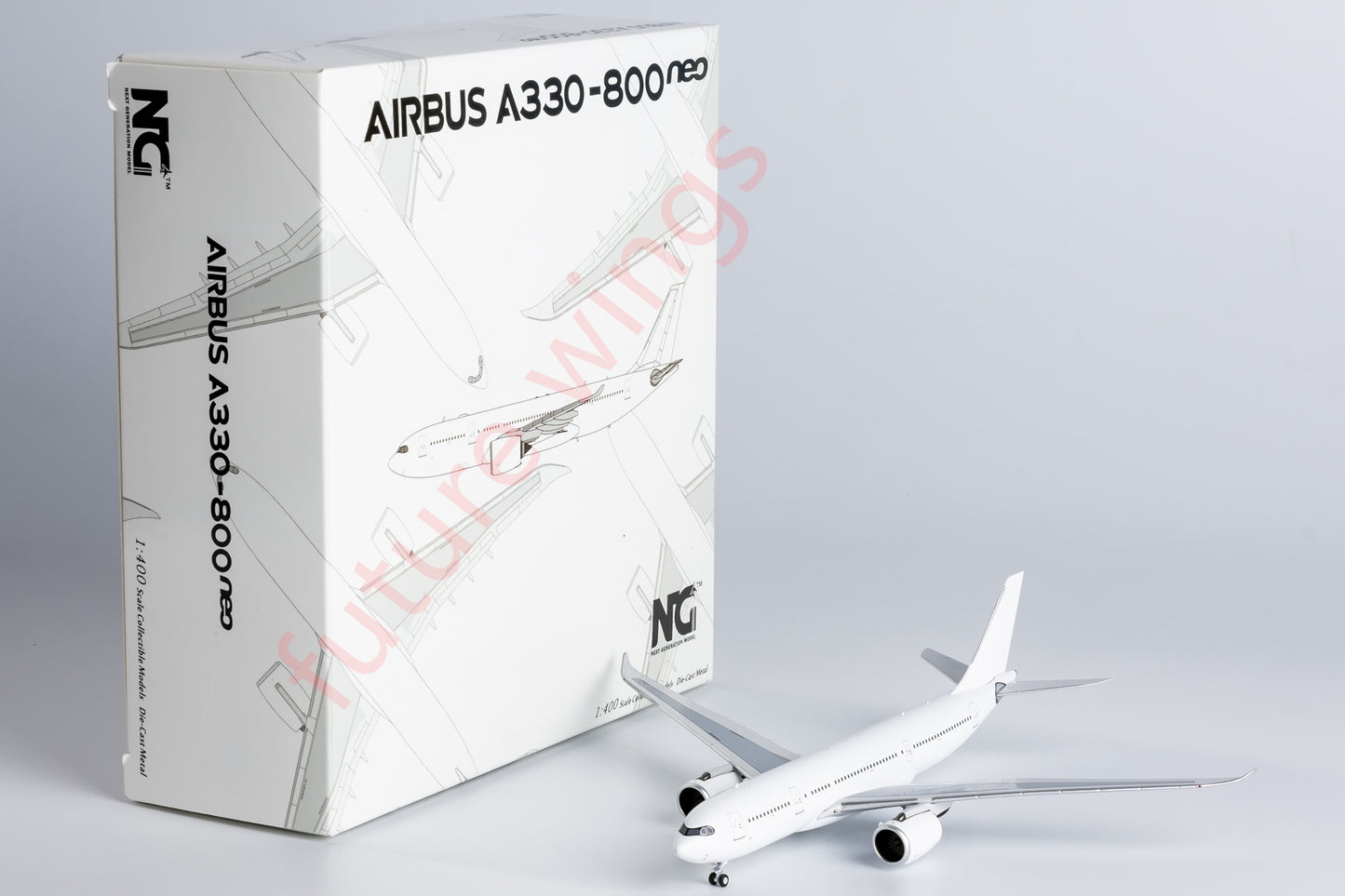 1:400 NG Models NG67000 Airbus A330-800 Blank Aircraft Model+Free Tractor