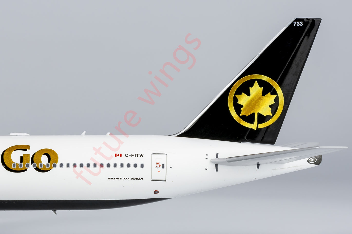 1:400 NG Models NG73057 Air Canada Boeing 777-300ER C-FITW Aircraft Model+Free Tractor