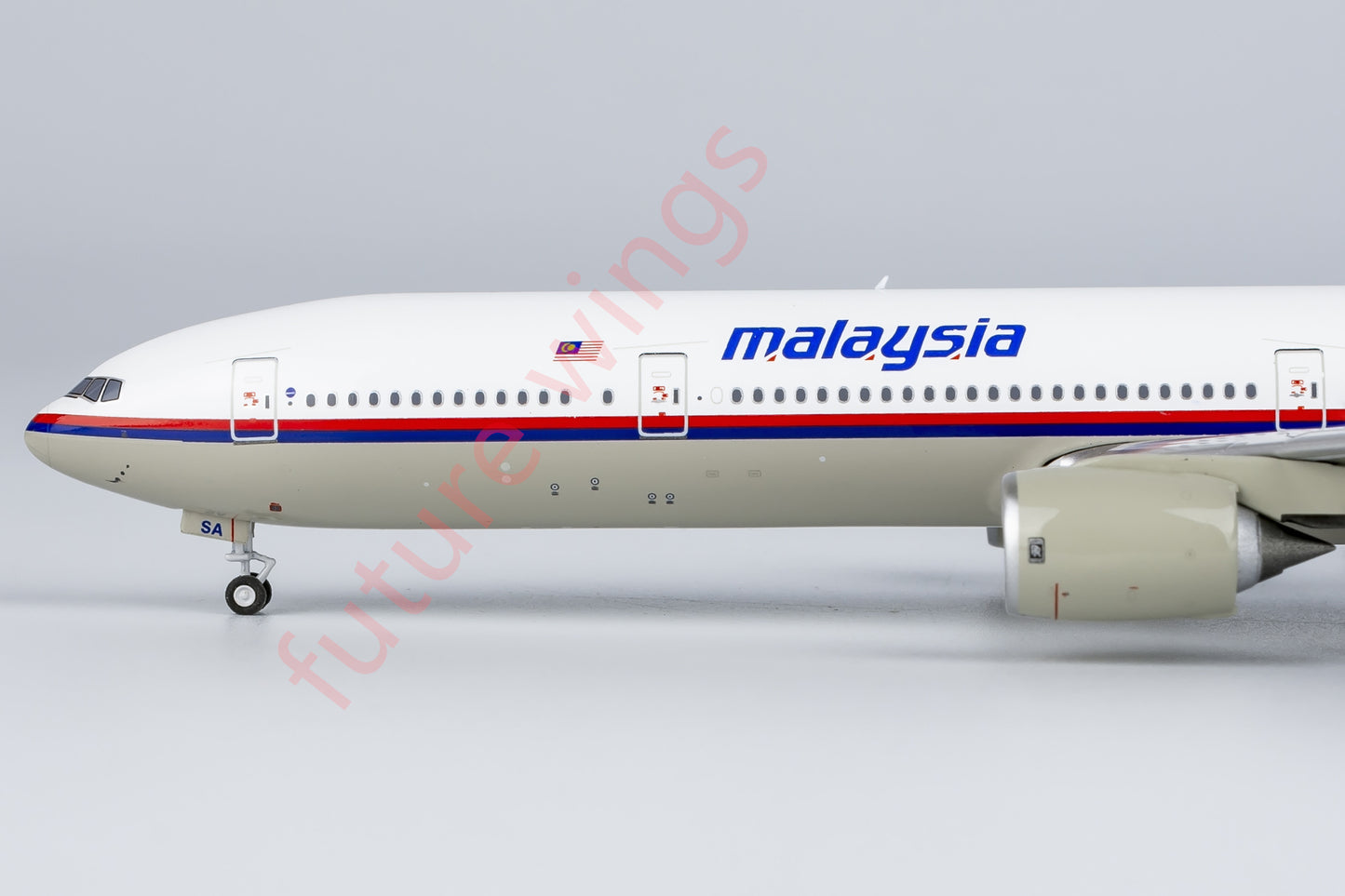 1:400 NG Models NG73045 Malaysia Airlines Boeing 777-300 9M-MSA Aircraft Model+Free Tractor