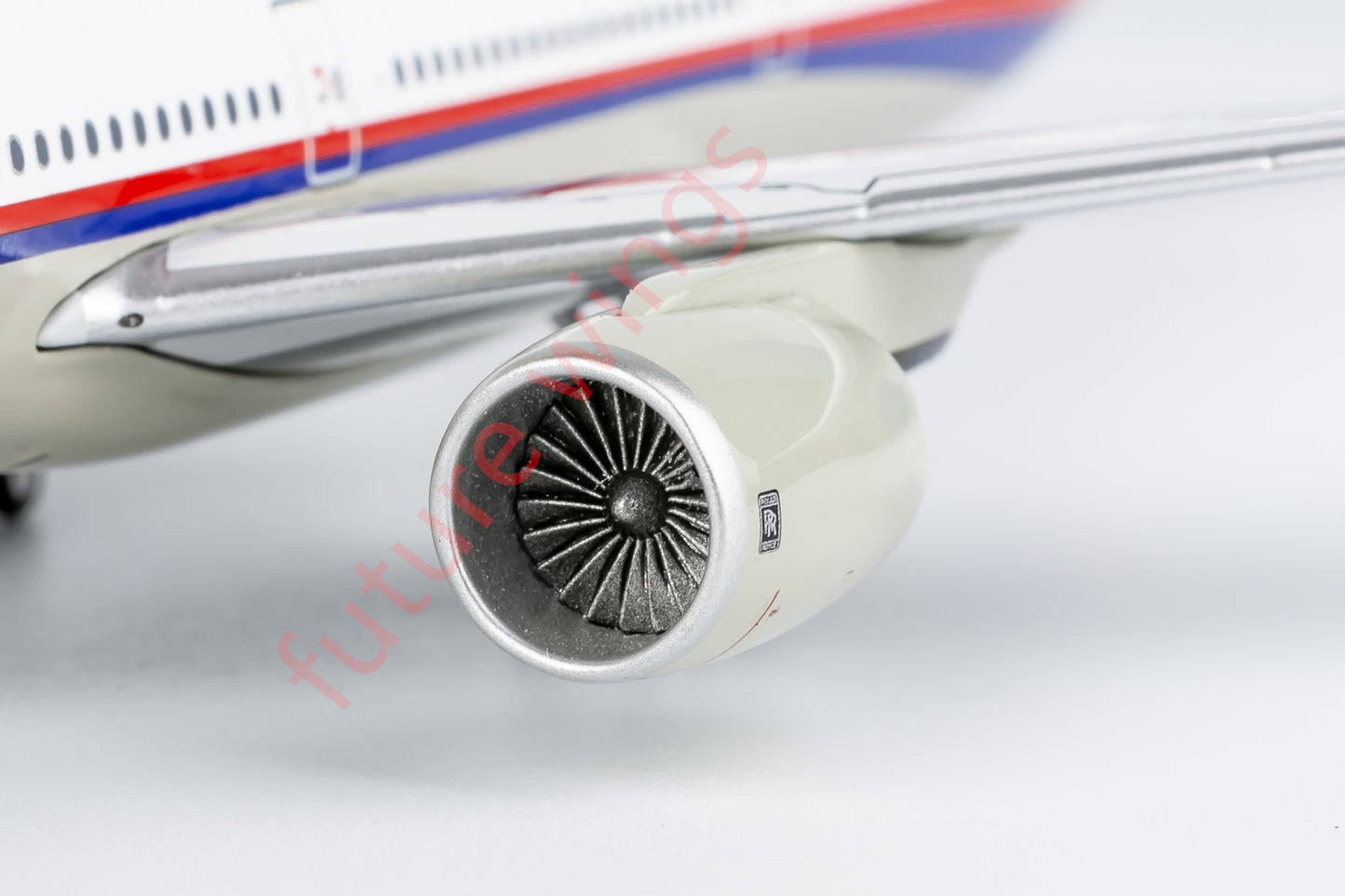 1:400 NG Models NG73045 Malaysia Airlines Boeing 777-300 9M-MSA Aircraft Model+Free Tractor