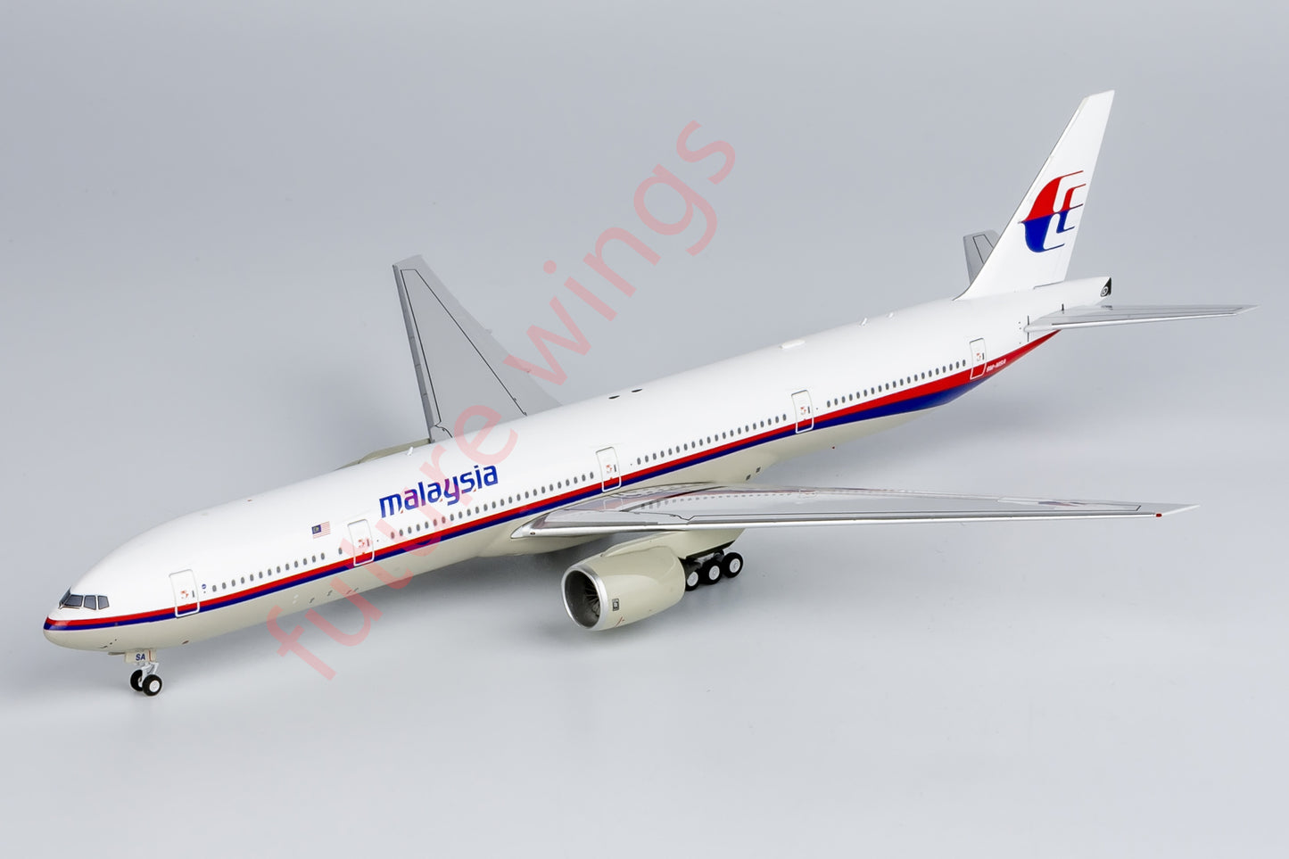 1:400 NG Models NG73045 Malaysia Airlines Boeing 777-300 9M-MSA Aircraft Model+Free Tractor