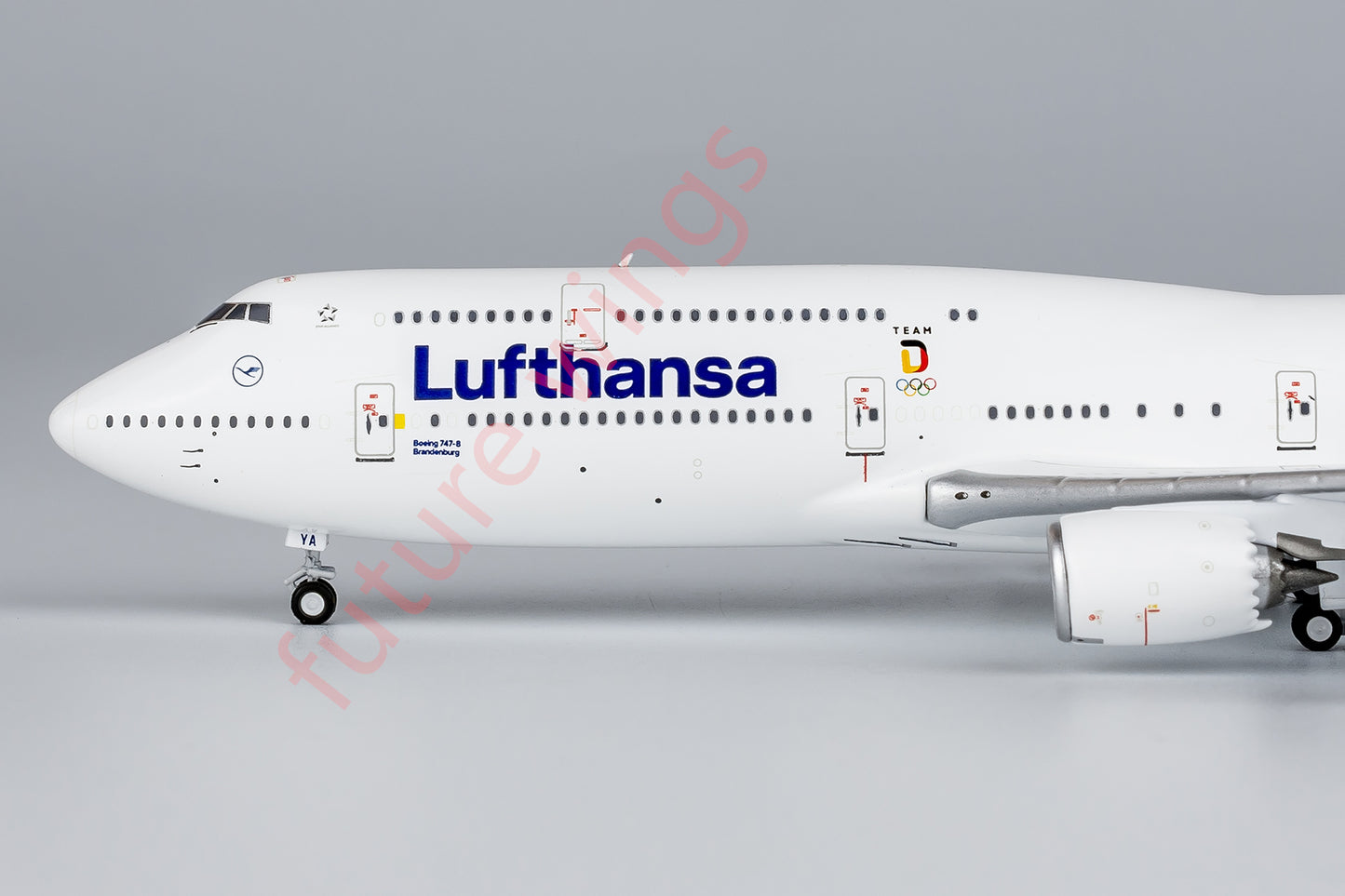 1:400 NG Models NG78033 Lufthansa Airlines Boeing 747-8 D-ABYA Aircraft Model+Free Tractor