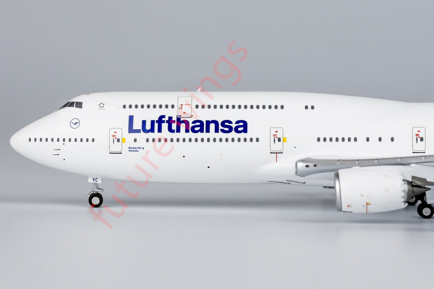 1:400 NG Models NG78028 Lufthansa Airlines Boeing 747-8  D-ABYC Aircraft Model+Free Tractor