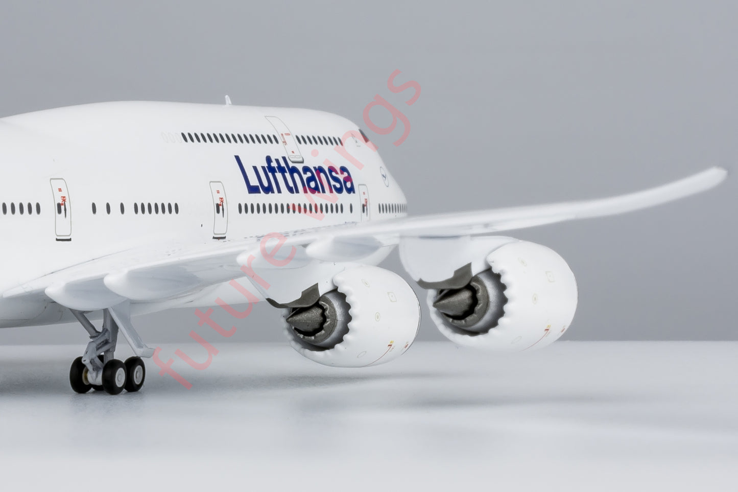 1:400 NG Models NG78028 Lufthansa Airlines Boeing 747-8  D-ABYC Aircraft Model+Free Tractor