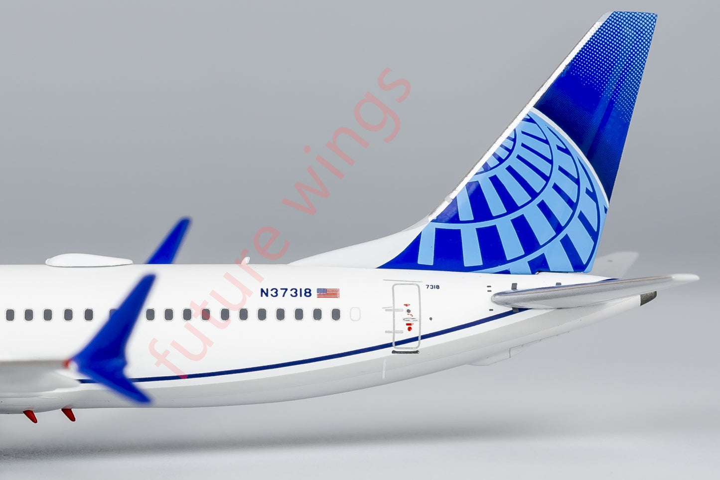 1:400 NG Models NG88037 United Airlines B737 MAX8 N37318 Aircraft Model+Free Tractor