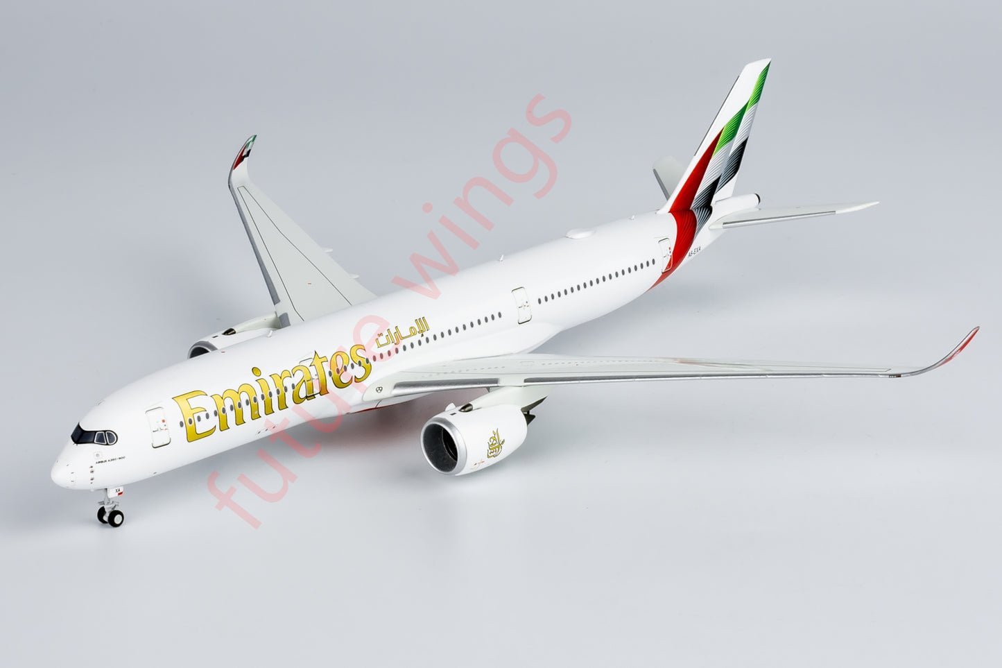 1:400 NG Models NG39072 Emirates Airlines A350-900 A6-EXA Aircraft Model+Free Tractor