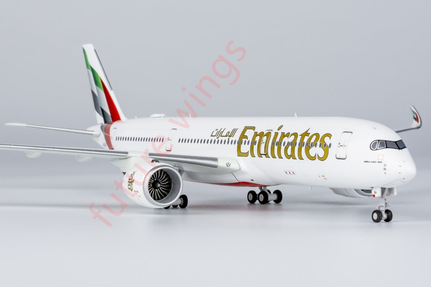 1:400 NG Models NG39072 Emirates Airlines A350-900 A6-EXA Aircraft Model+Free Tractor