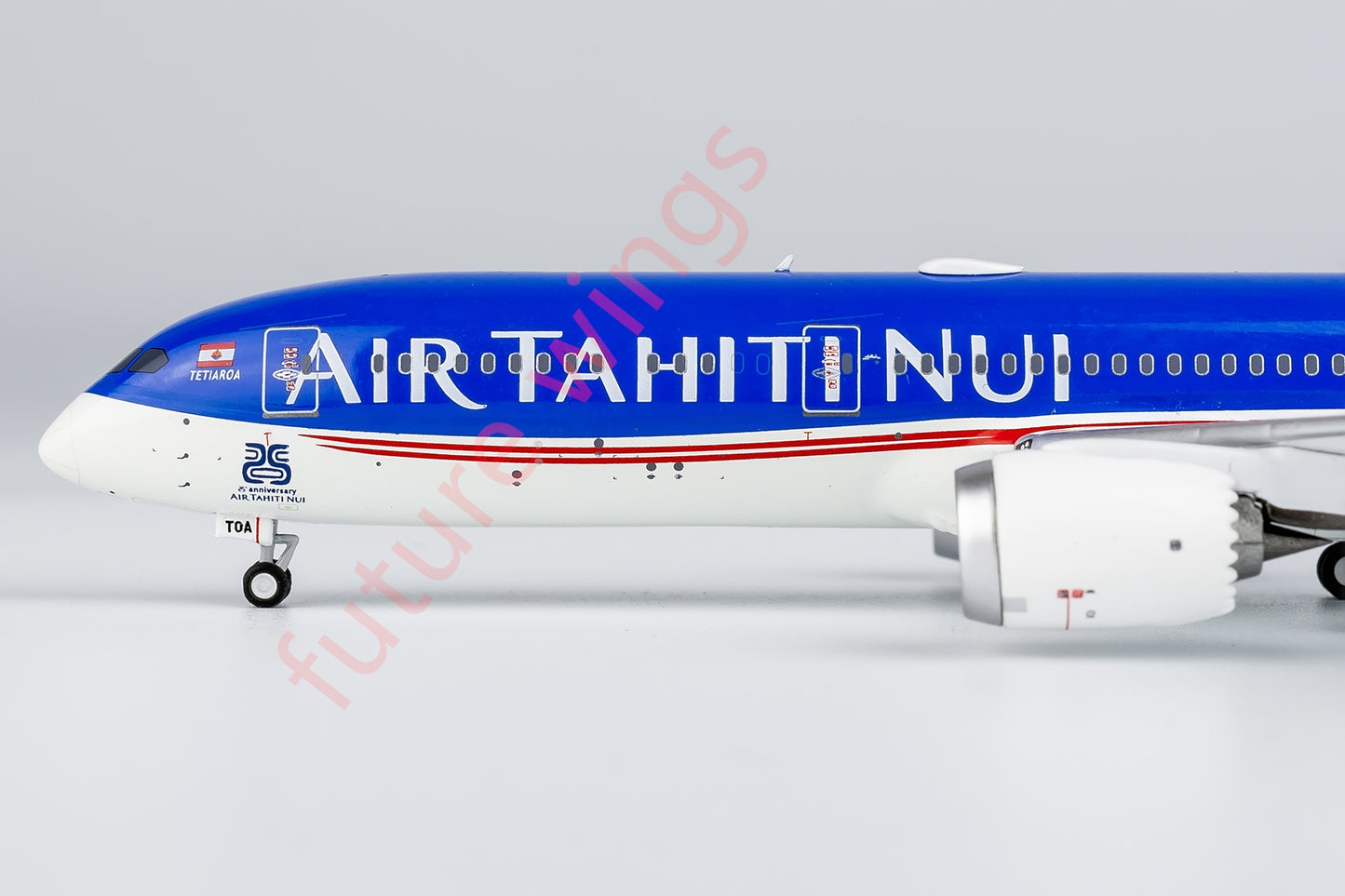 1:400 NG Models NG55125 Air Tahiti Nui B787-9 F-OVAA "25years" Aircraft Model+Free Tractor