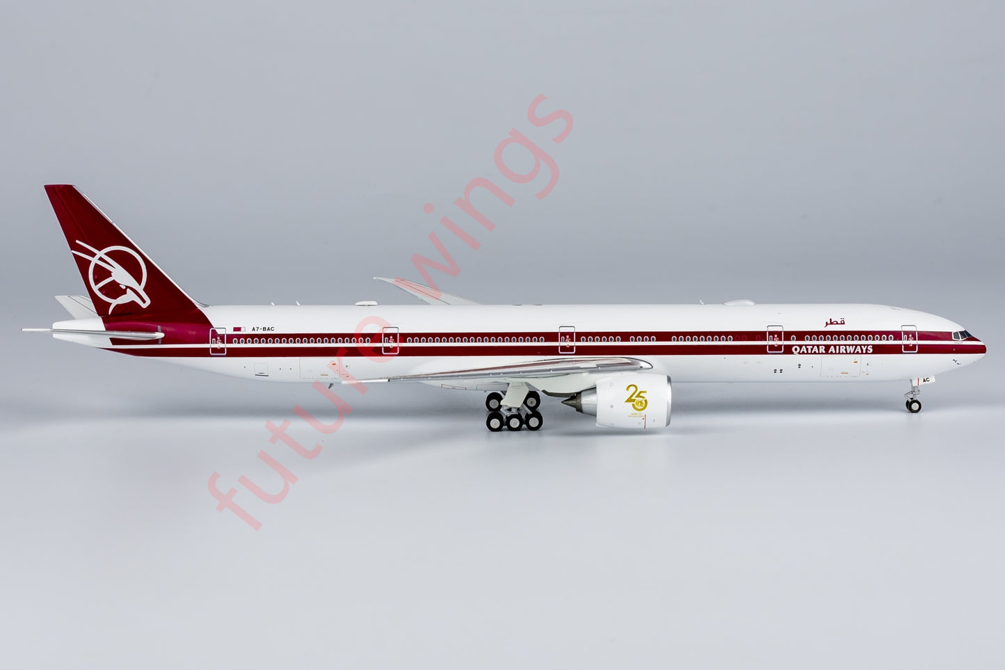 1:400 NG Lite QTR022 Qatar Airways B777-300ER A7-BAC Aircraft Model+Free Tractor